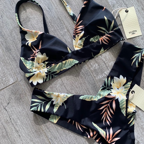 🔥🔥BILLABONG - BANDED TRI FIJI BIKINI SET🔥🔥 - Picture 5 of 9